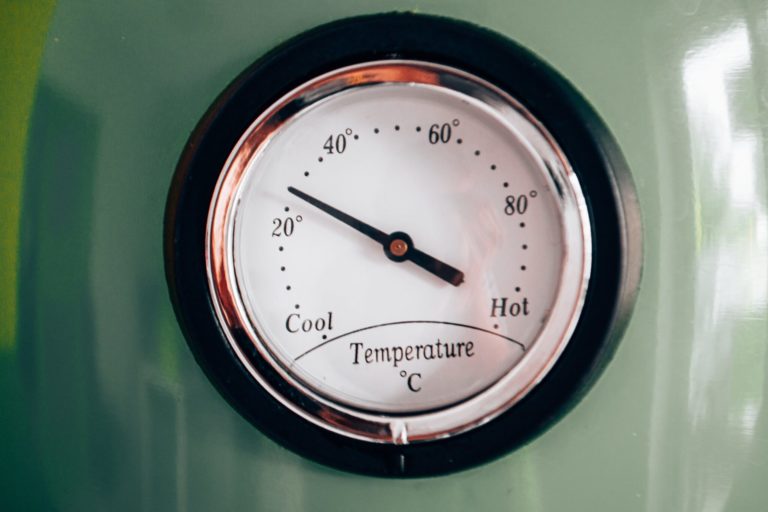 Faut-il pousser l’aiguille du thermomètre quand on a trop chaud ?